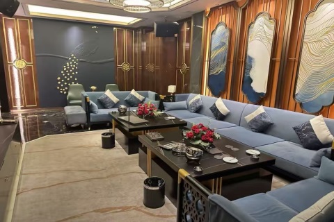 阿里KTV酒水促销员招聘 日薪1300起提供宿舍